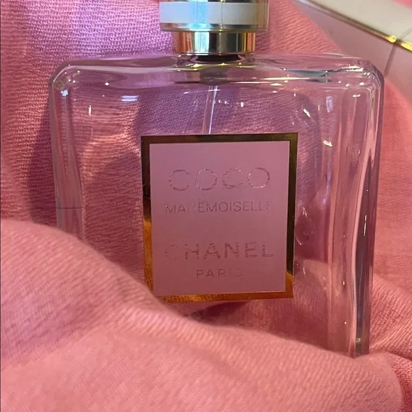 Coco Chanel Bottle and atomizer bottles. - Picture 4 of 6